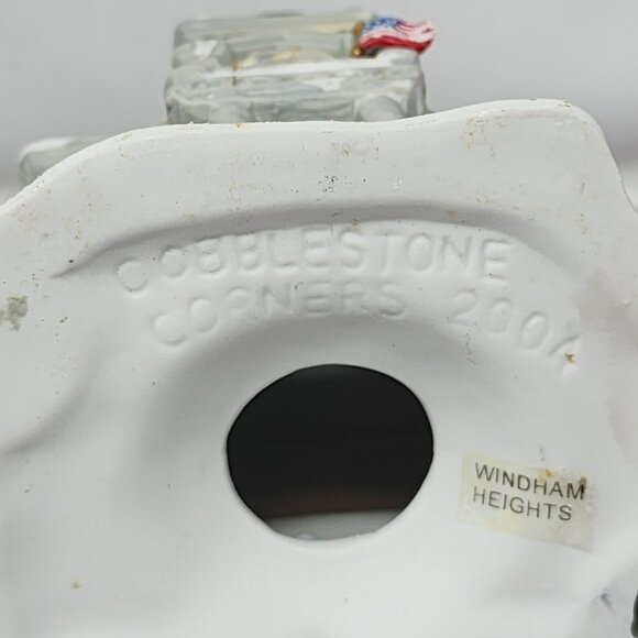 Cobblestone Corners 2004 Christmas Village‎ Set Holiday - Picture 8 of 13